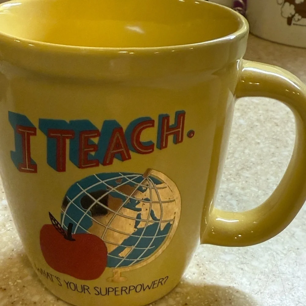 Yellow 'I Teach' Mug What’s your Superpower Fun teacher Mug